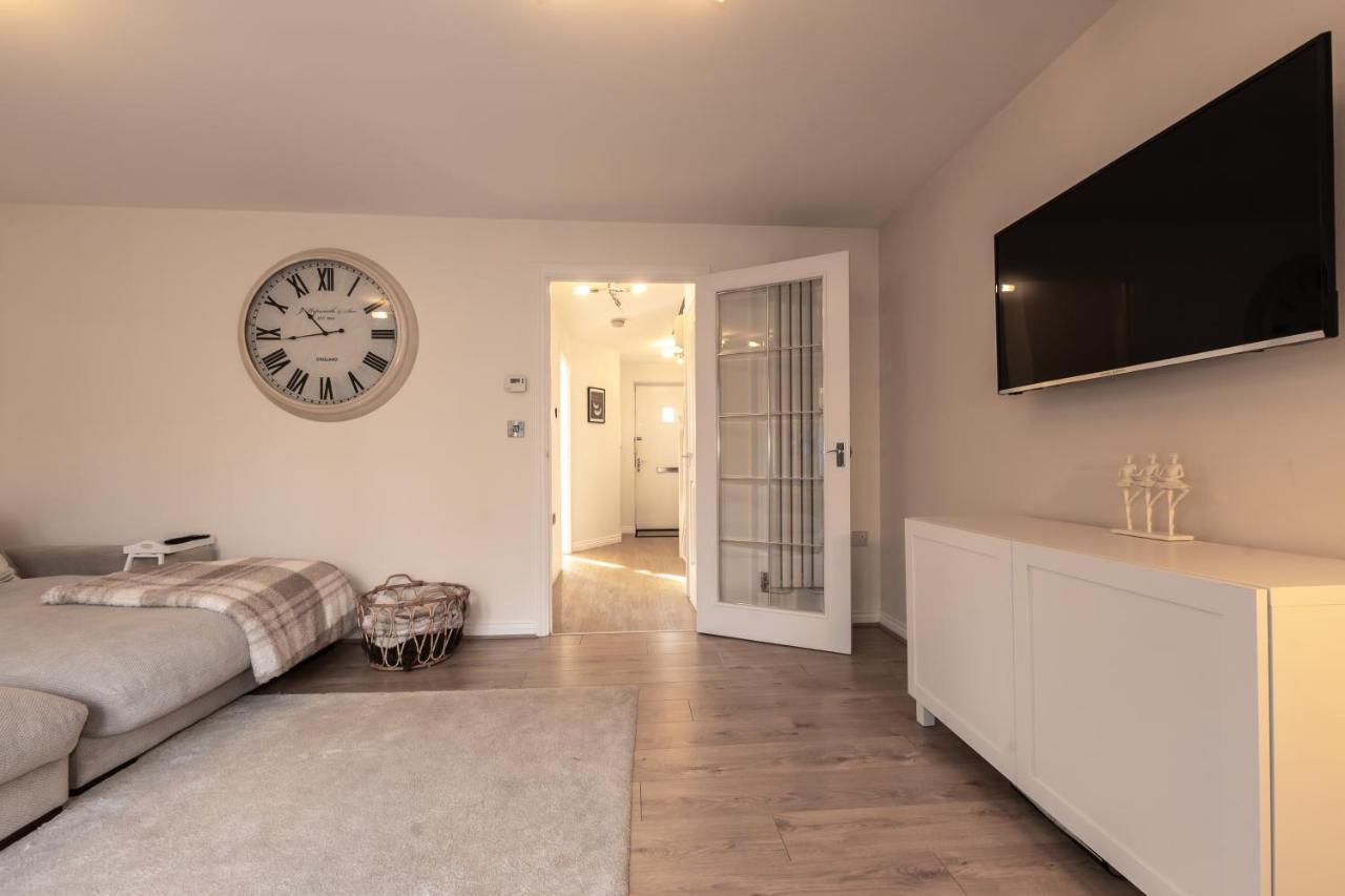 Cheerful 3 Bedroom House - Sleeps 7 Alwalton Luaran gambar