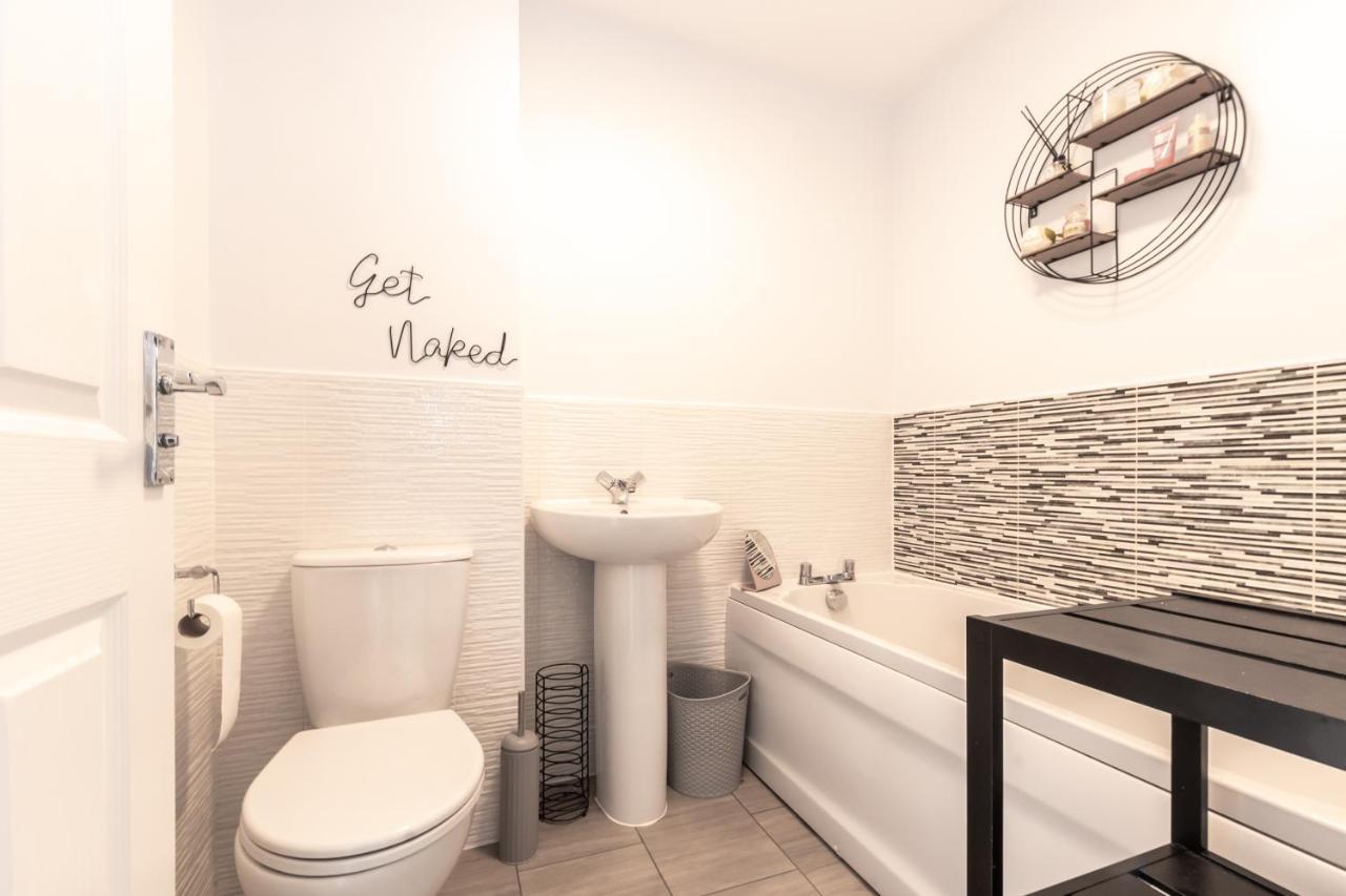 Cheerful 3 Bedroom House - Sleeps 7 Alwalton Luaran gambar